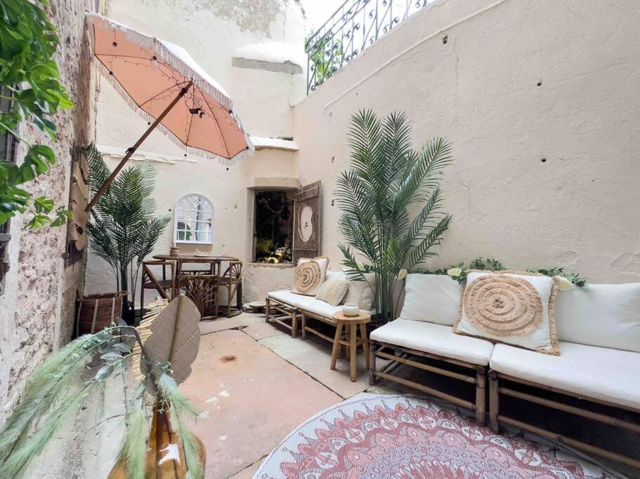 Apartment Les Seychelles, T2, Hyper Centre, Cours Interieure Macon